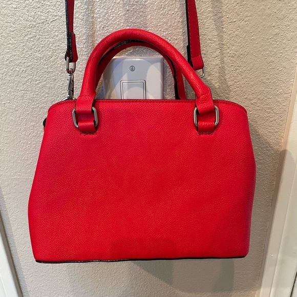 Betsey Johnson Red Heart Bow Purse Handbag Small 7.5”H, 10”L, 4”D Like New! - Picture 7 of 10